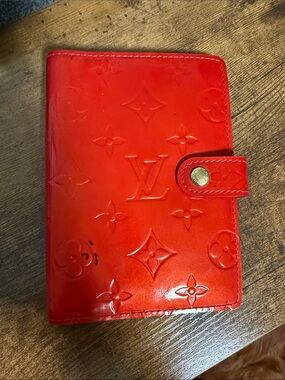 Louis Vuitton Glossy Red Vernis Monogram Agenda Cover